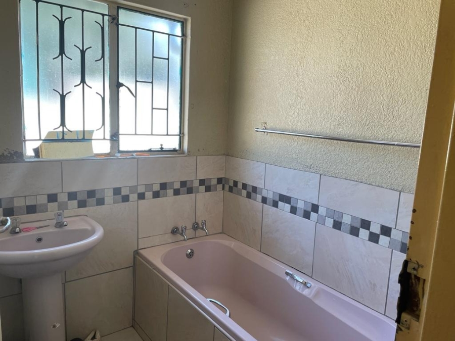 2 Bedroom Property for Sale in Boitekong Ext 1 North West